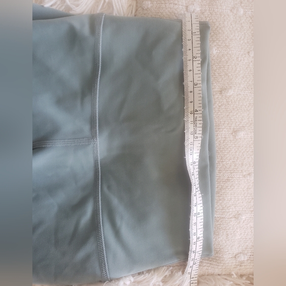 Lululemon tights - Picture 3 of 6